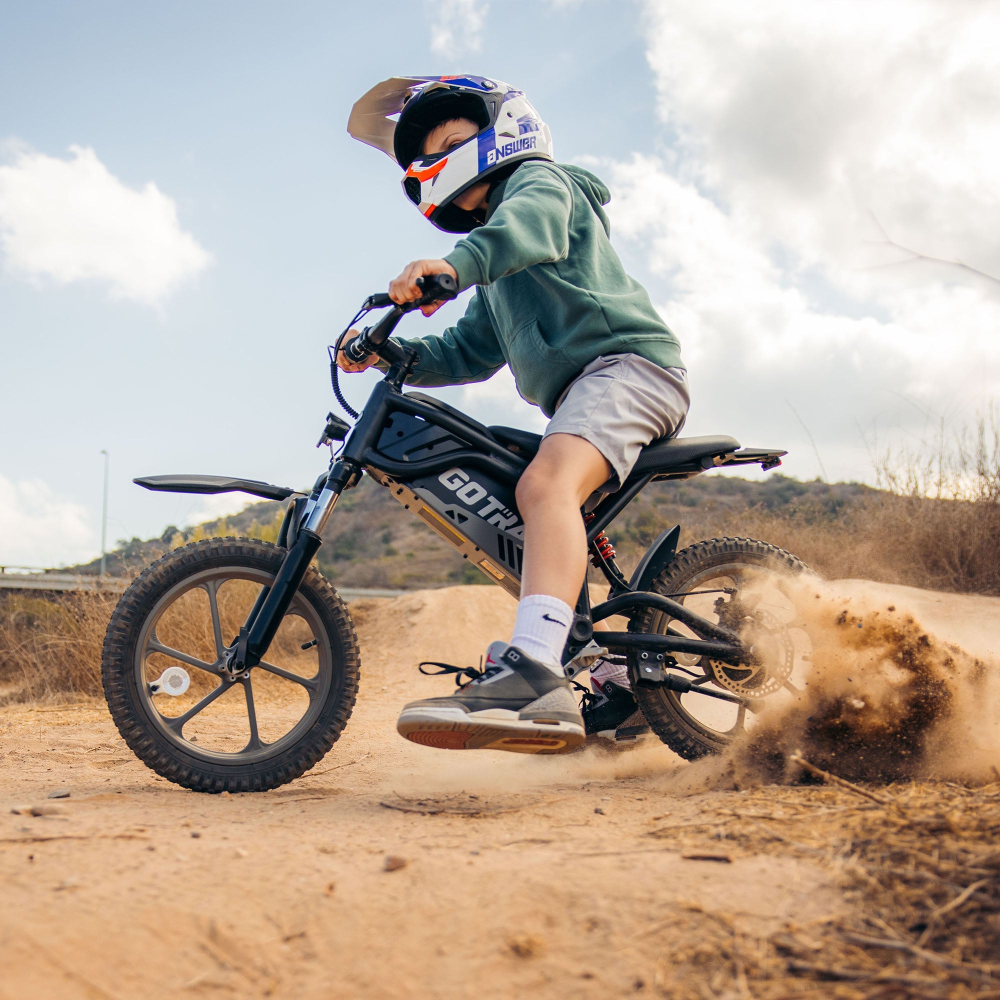 gotrax-fitz16-moto-lectrique-enfant-rouge-350w image 4