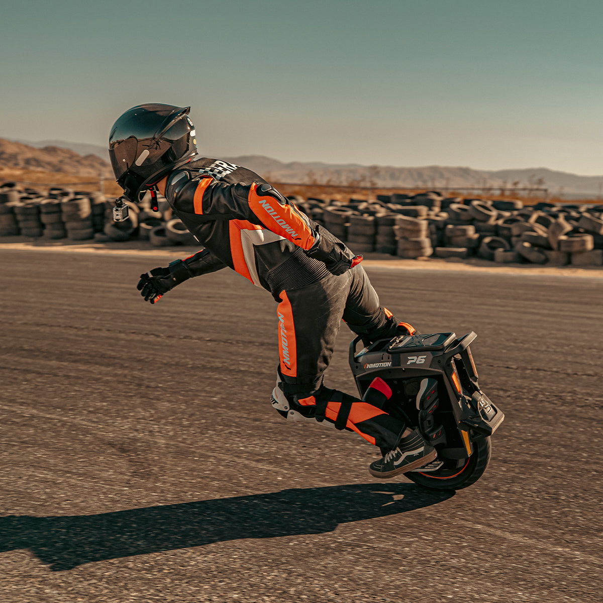 inmotion-p6-gyroroue-lectrique-235v-suspension image 4