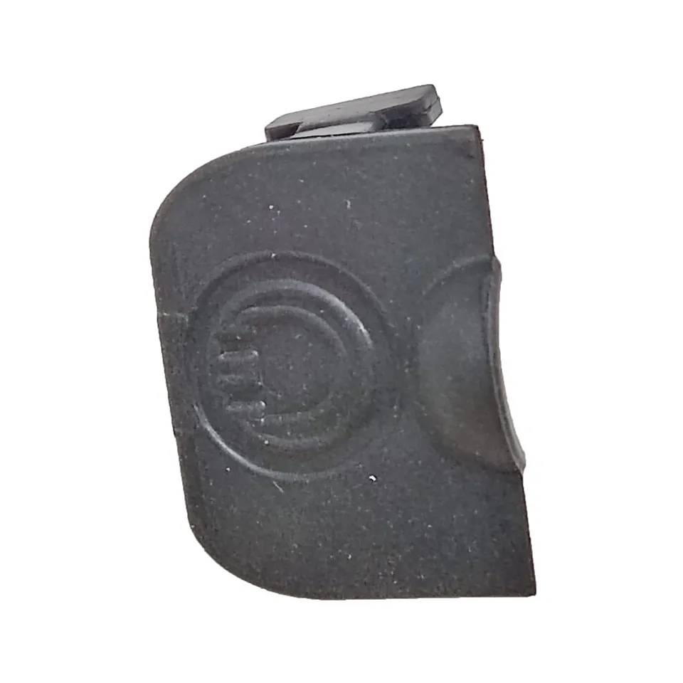 gotrax-g4-cache-port-de-charge-trottinette-lectrique image 1