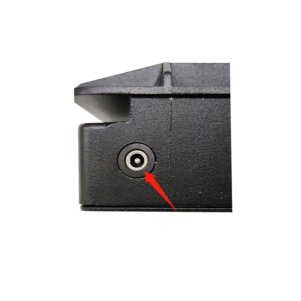 gotrax-g3-g4-port-charge-trottinette-lectrique-capuchon image 1