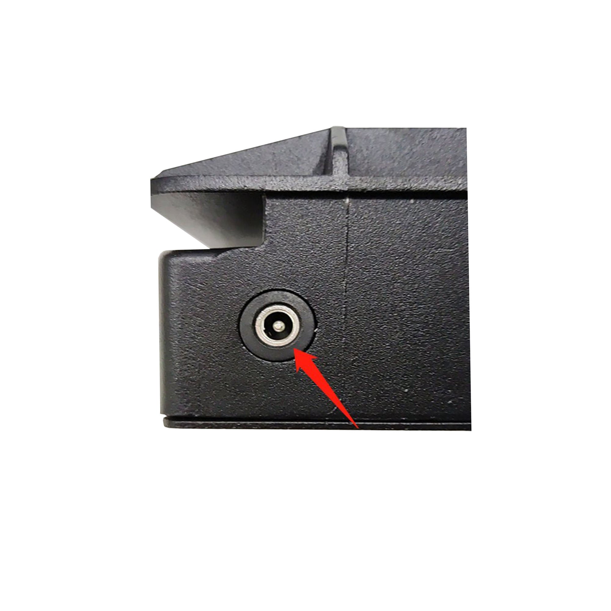 gotrax-g3-g4-port-charge-trottinette-lectrique-capuchon image 1