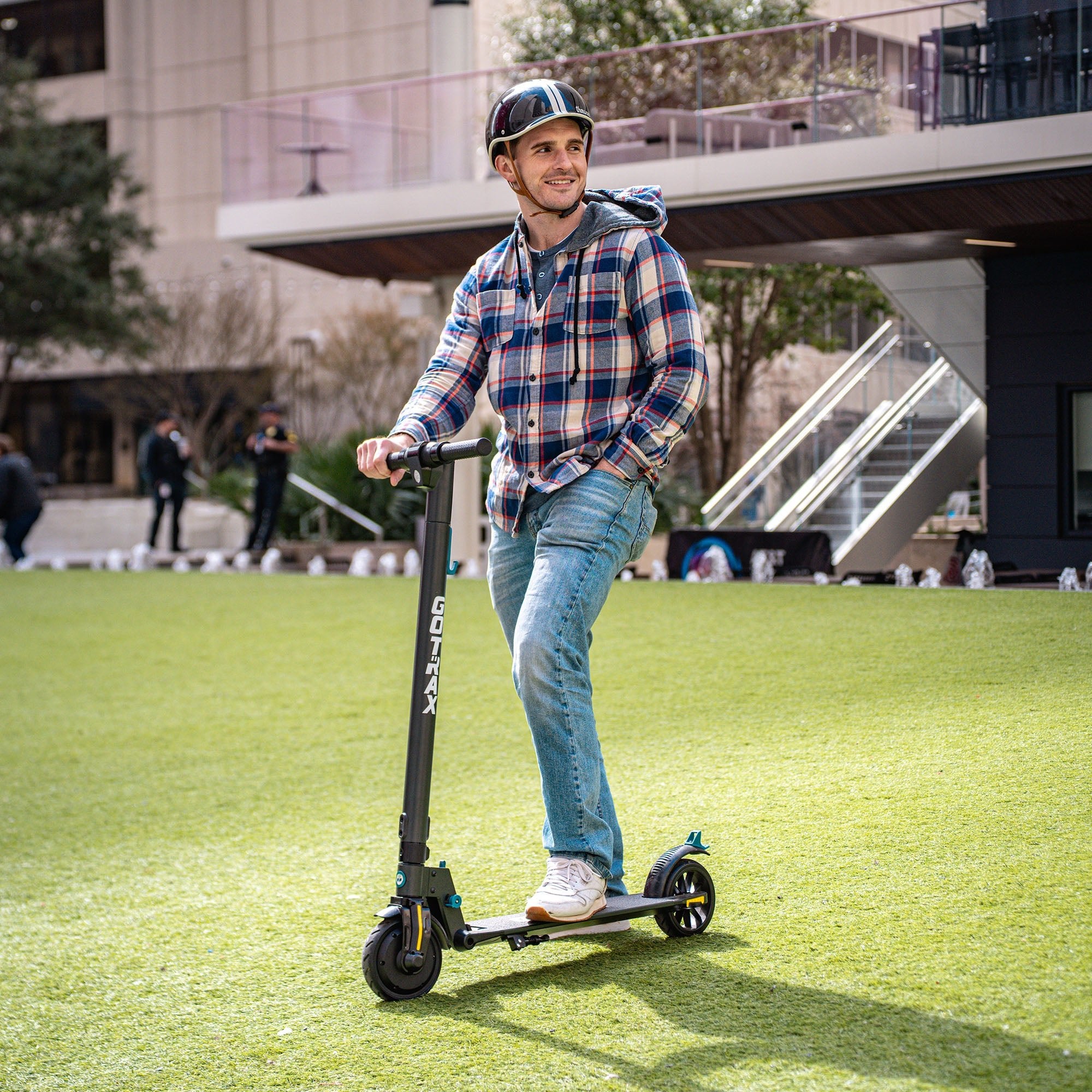 gotrax-g2-plus-trottinette-lectrique-pliable-12-mph image 4