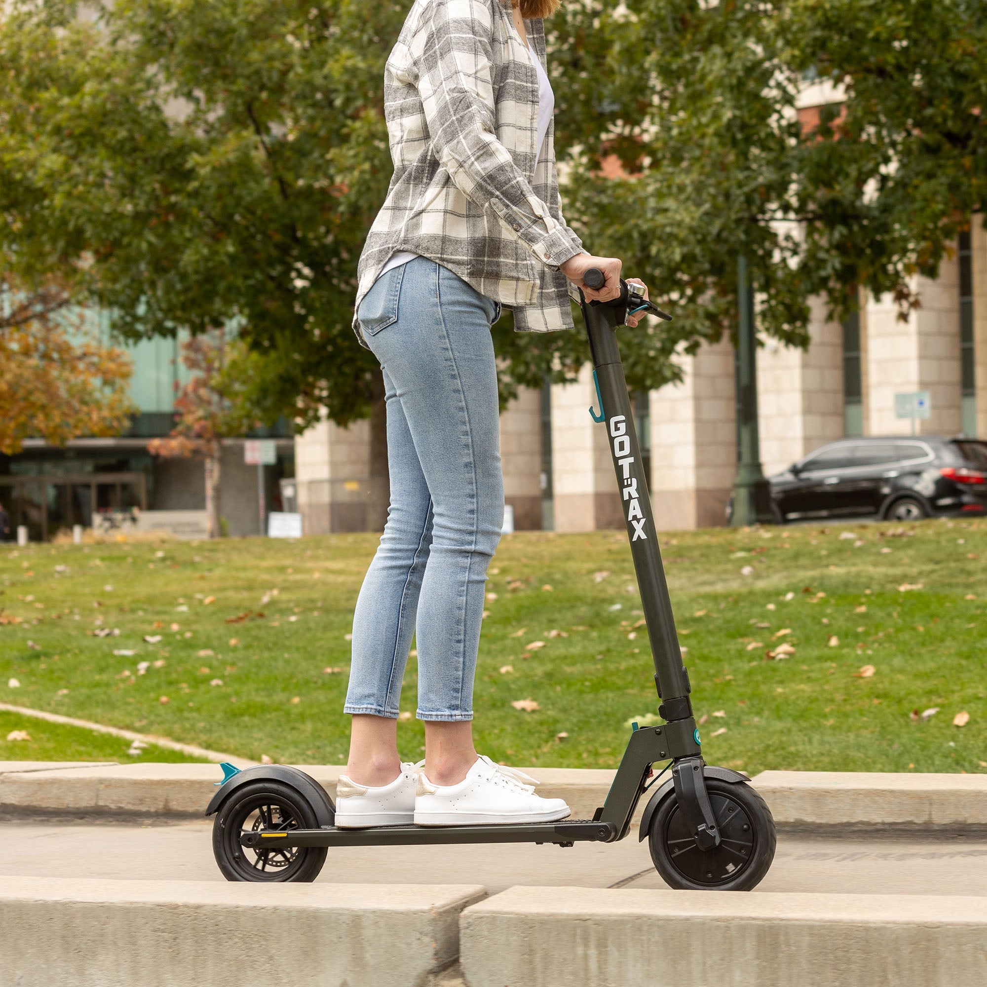 gotrax-rival-trottinette-lectrique-noire-12-miles image 5